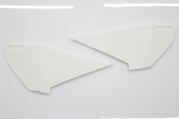 Pair of side skirt panels from VEILSIDE Aero Kit for FFZ400 RZ34, designed for a seamless widebody look.