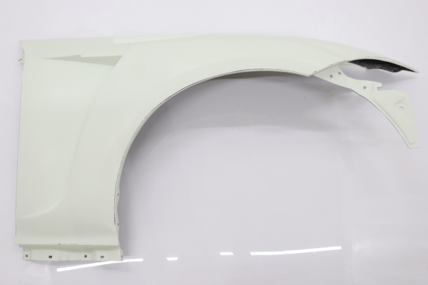 Unpainted front fender panel from VEILSIDE Aero Complete Kit for FFZ400 RZ34, ready for installation and customization.