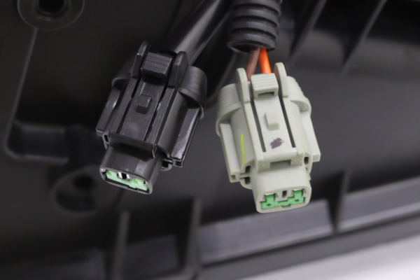 WISE SQUARE Xenon Headlight Unit RHS - Skyline R34/GT-R BNR34 Early Model ##107241009