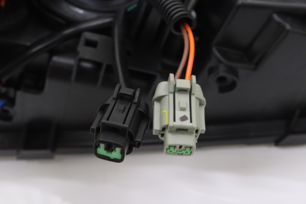 WISE SQUARE Xenon Headlight Housing RHS - Skyline R34/GT-R BNR34 Early Model ##107241015