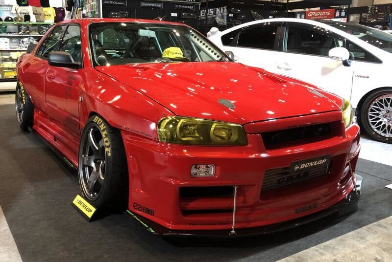 URAS Type-RZ Rear Blister Fenders - Skyline R34 4Dr ##901101017