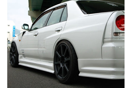 URAS Rear Fender TYPE-R (20mm wide) - Skyline R34 4Dr