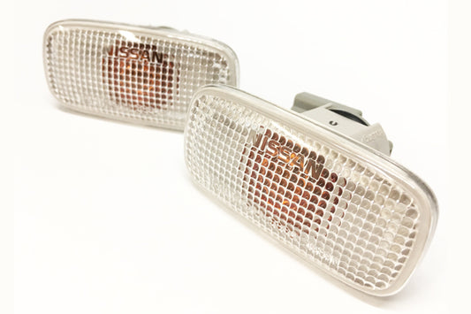 Комплект боковых указателей поворота NISSAN - BNR34 поздняя модель #663101007S1