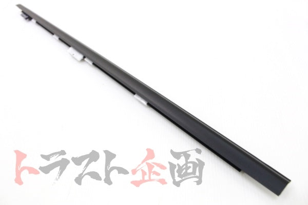 OEM Nissan Door Outer Molding RHS - S14 #663101418 - Trust Kikaku