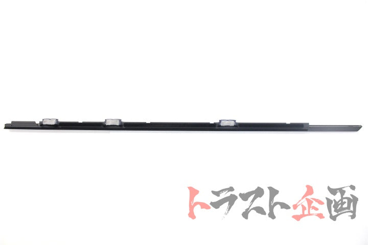 OEM Nissan Outer Door Moulding RHS - BCNR33 R33 2 Doors #663101501 - Trust Kikaku