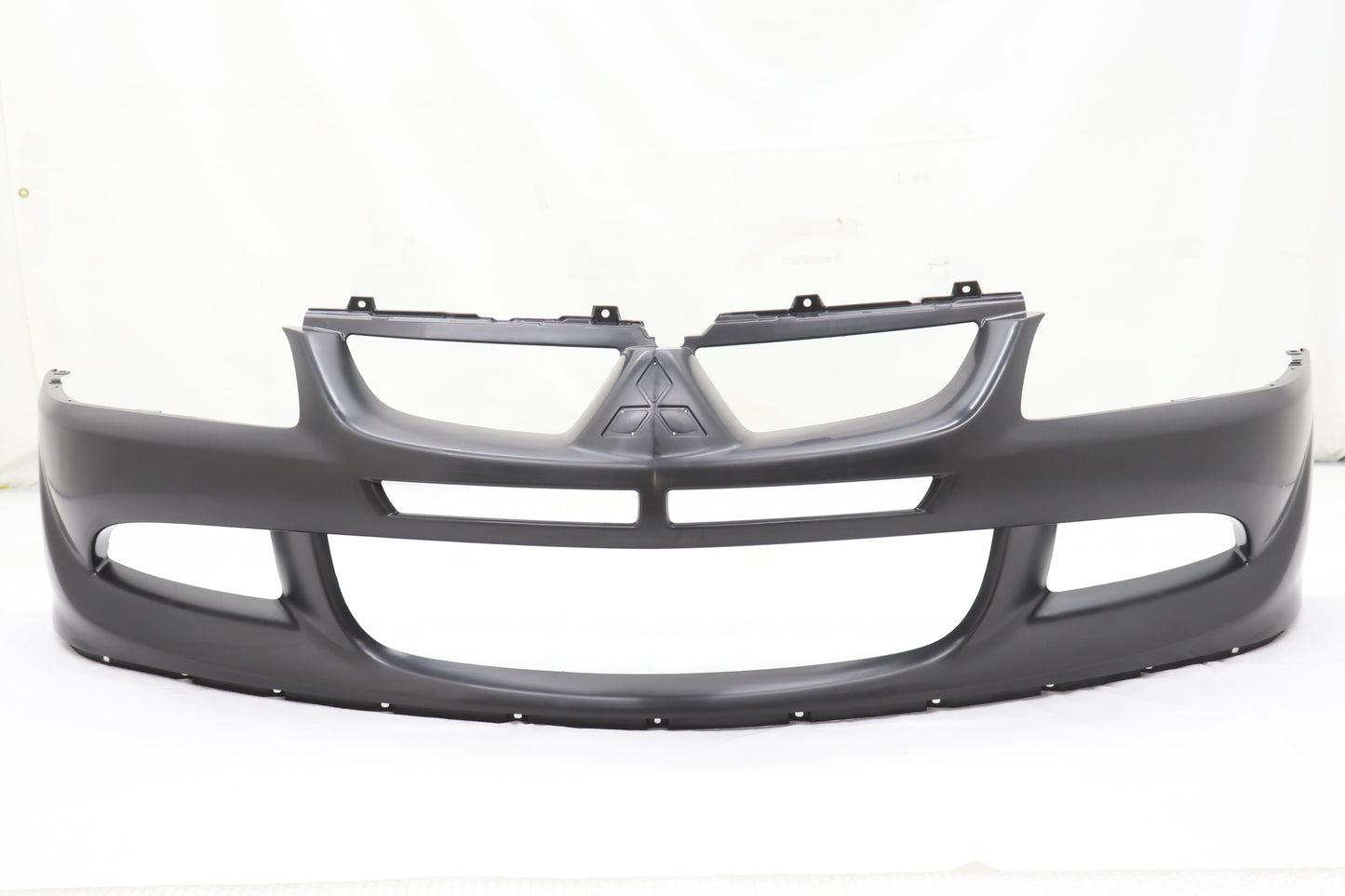 Передний бампер Mitsubishi неокрашенный - Evo 8 CT9A ##868101021