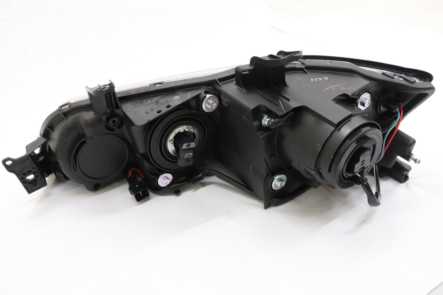 Корпус галогенной фары MITSUBISHI, правая — Evolution 9 ##868101036