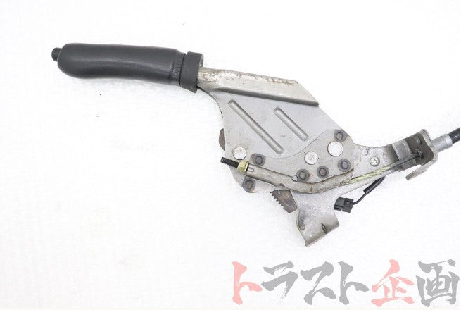 [USED] NISSAN Side Brake Lever Red Stitch - BNR34 Early Model #1200168353