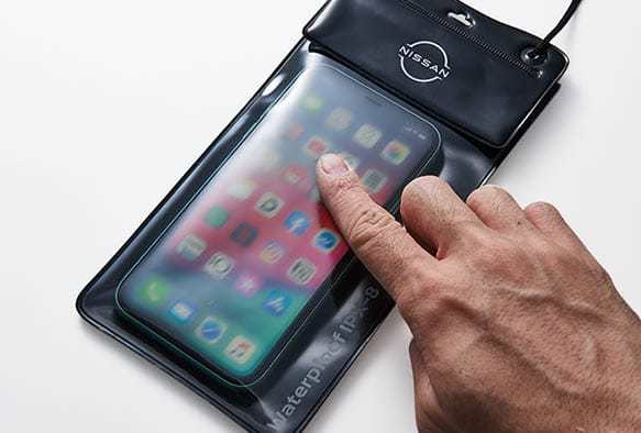 NISSAN Basic Waterproof Multi Case - Black/White