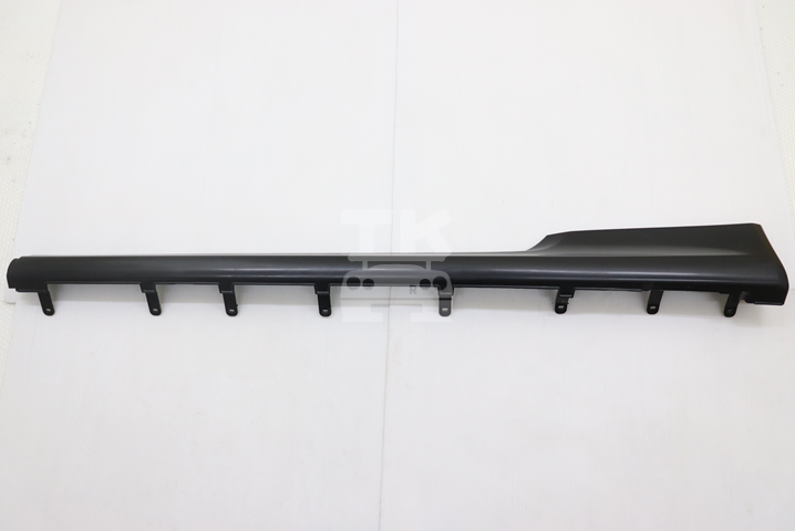 Nissan Side Skirt Unpainted LHS - BNR34 #663101641