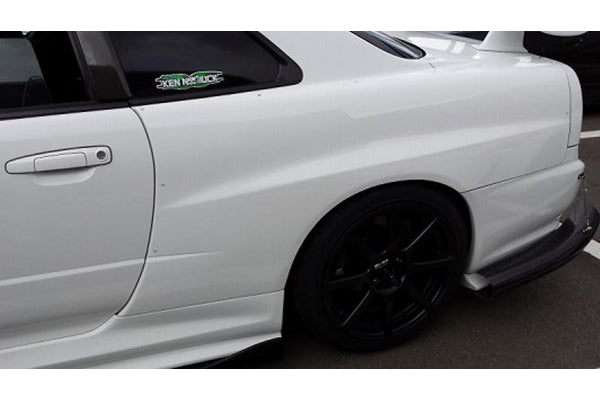 URAS Rear Fender Set TYPE-R (20mm wide) - Skyline R34 2Dr