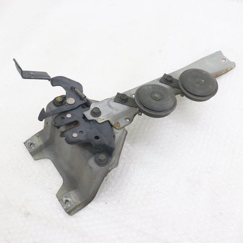[USED] NISSAN Hood Latch (Bonnet Catch) - Skyline ER34 25GT Turbo (Late Model) 4-Door #1100333102