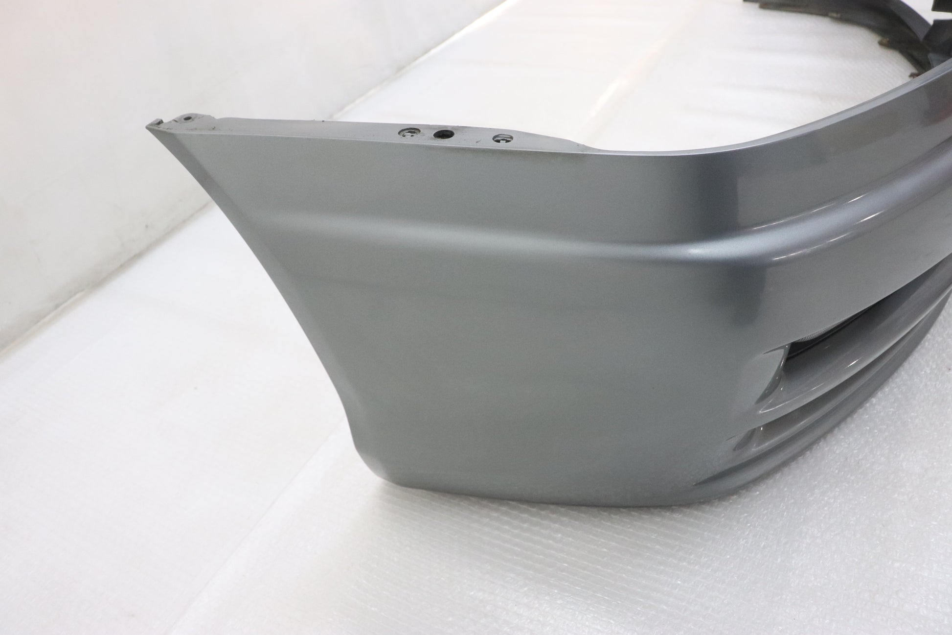 [USED] NISSAN Front Bumper - Skyline ER34 25GT Turbo (Late Model) 4-Door