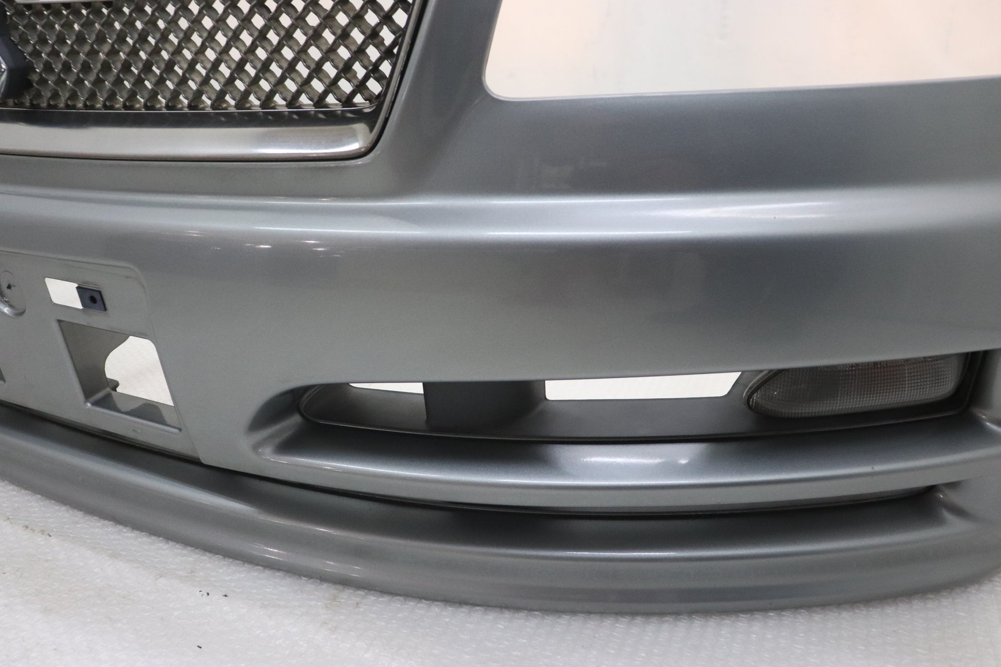 [USED] NISSAN Front Bumper - Skyline ER34 25GT Turbo (Late Model) 4-Door