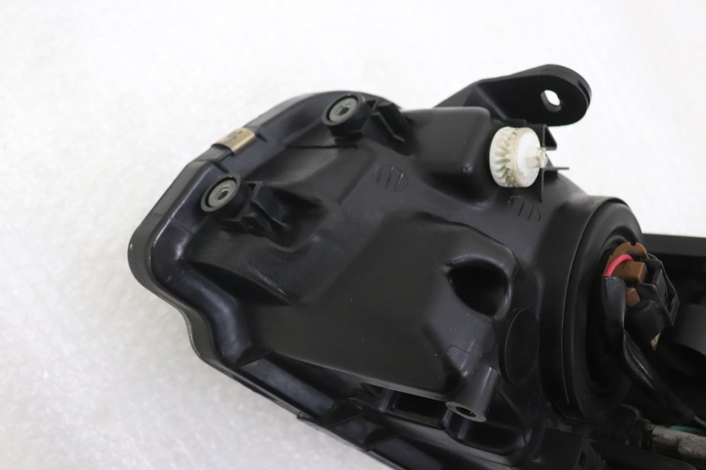 [USED] NISSAN Halogen Headlight (Driver Side) – Skyline ER34 25GT Turbo (Late Model) 4-Door #1100333111