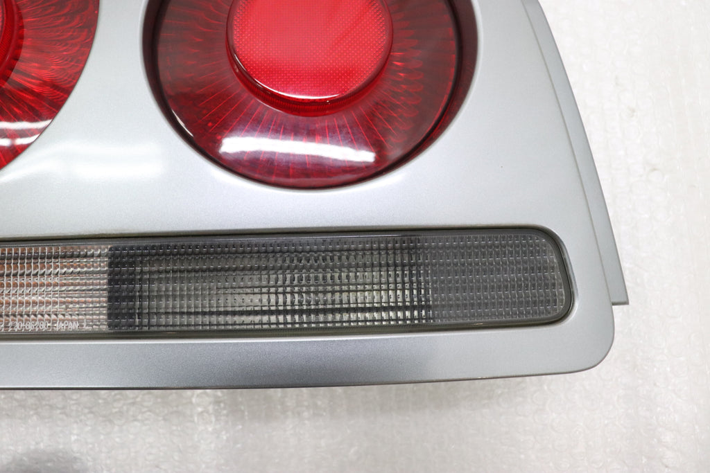 [USED] NISSAN Tail Lamp LHS (Passenger's Side) – Skyline ER34 25GT Turbo (Late Model) 4-Door #1100333120