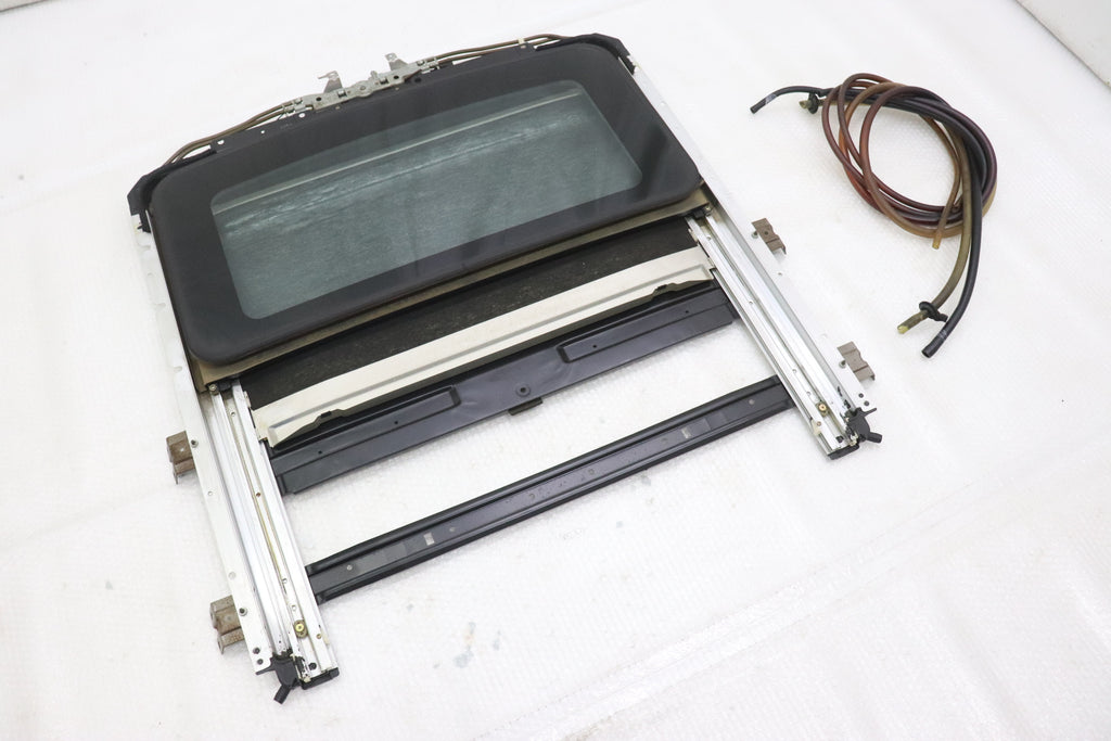[USED] NISSAN Sunroof Rare – Skyline ER34 25GT Turbo (Late Model) 4-Door #1100333177