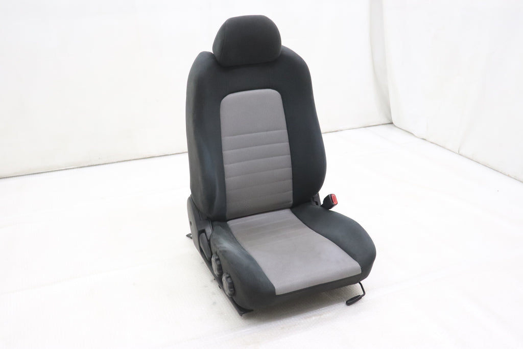 [USED] NISSAN Driver's Seat RHS – Skyline ER34 25GT Turbo (Late Model) 4-Door #1100333201