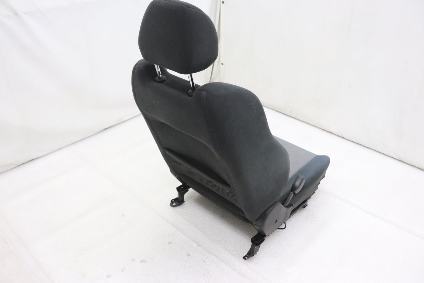 [USED] NISSAN Passenger Seat – Skyline ER34 25GT Turbo (Late Model) 4-Door #1100333202