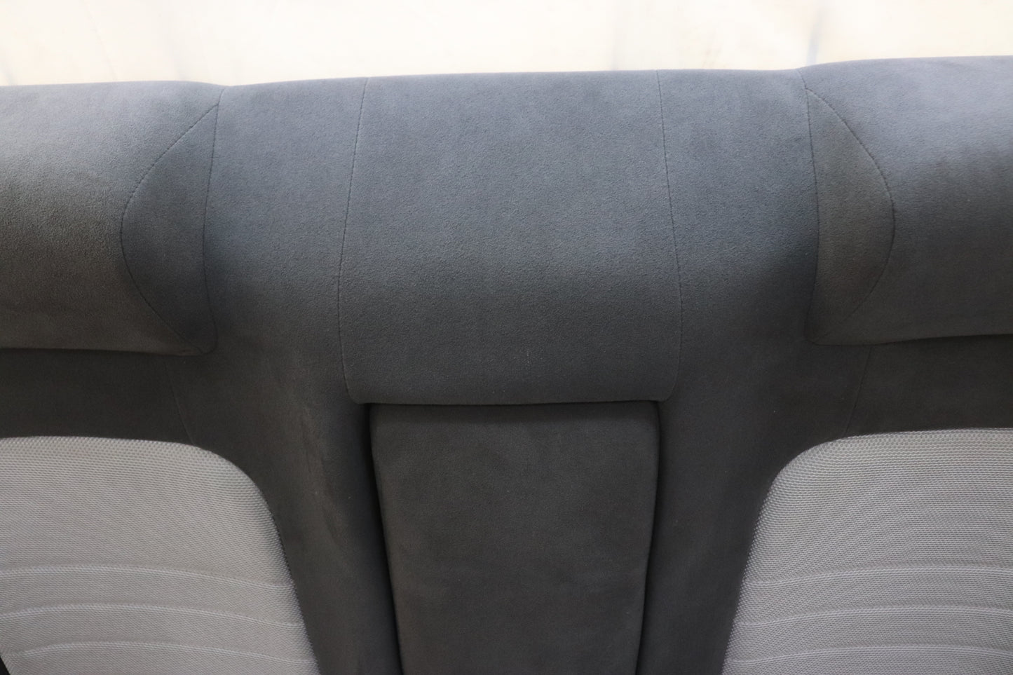 [USED] NISSAN Rear Seat Set – Skyline ER34 25GT Turbo (Late Model) 4-Door #1100333203
