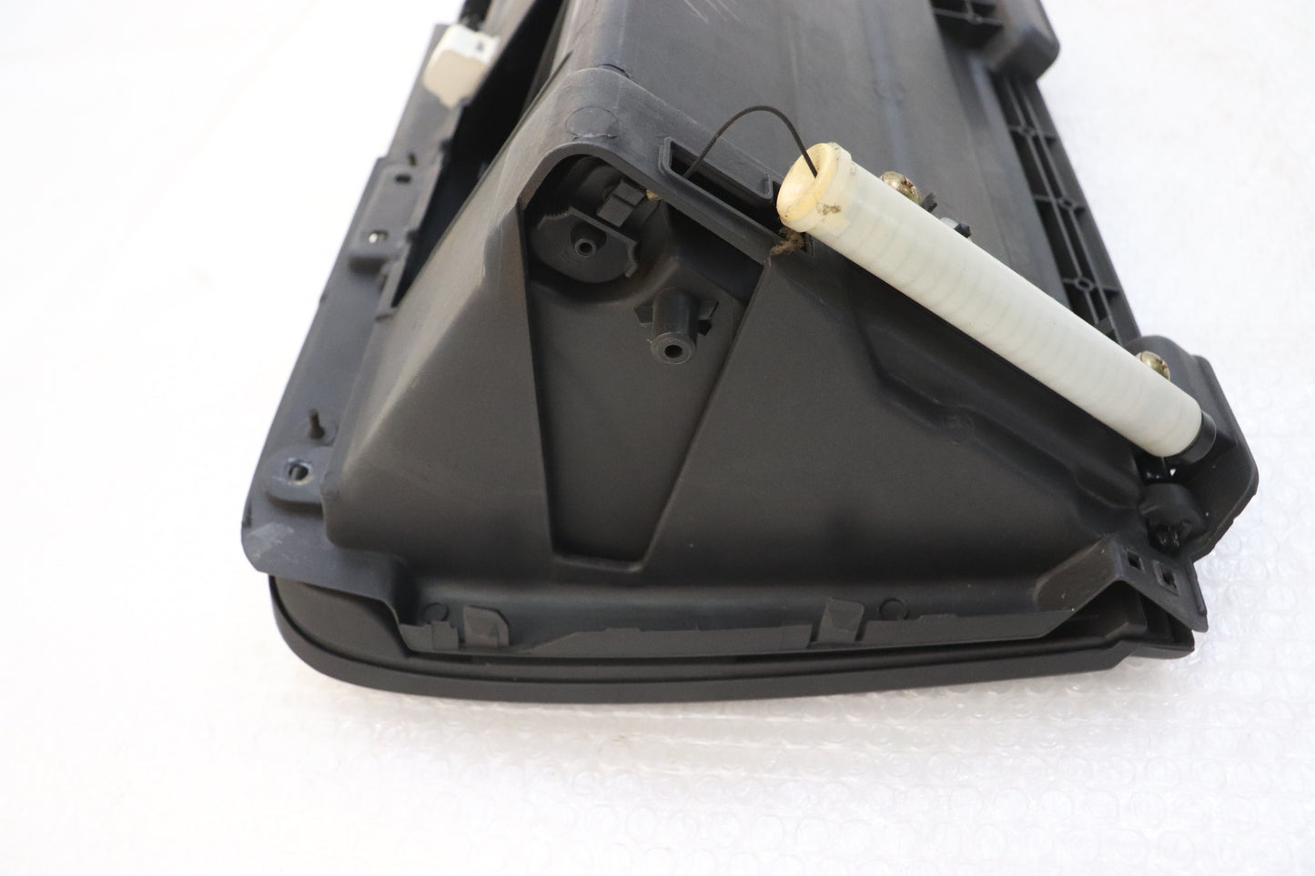 [USED] NISSAN Glove Box – Skyline ER34 25GT Turbo (Late Model) 4-Door #1100333207