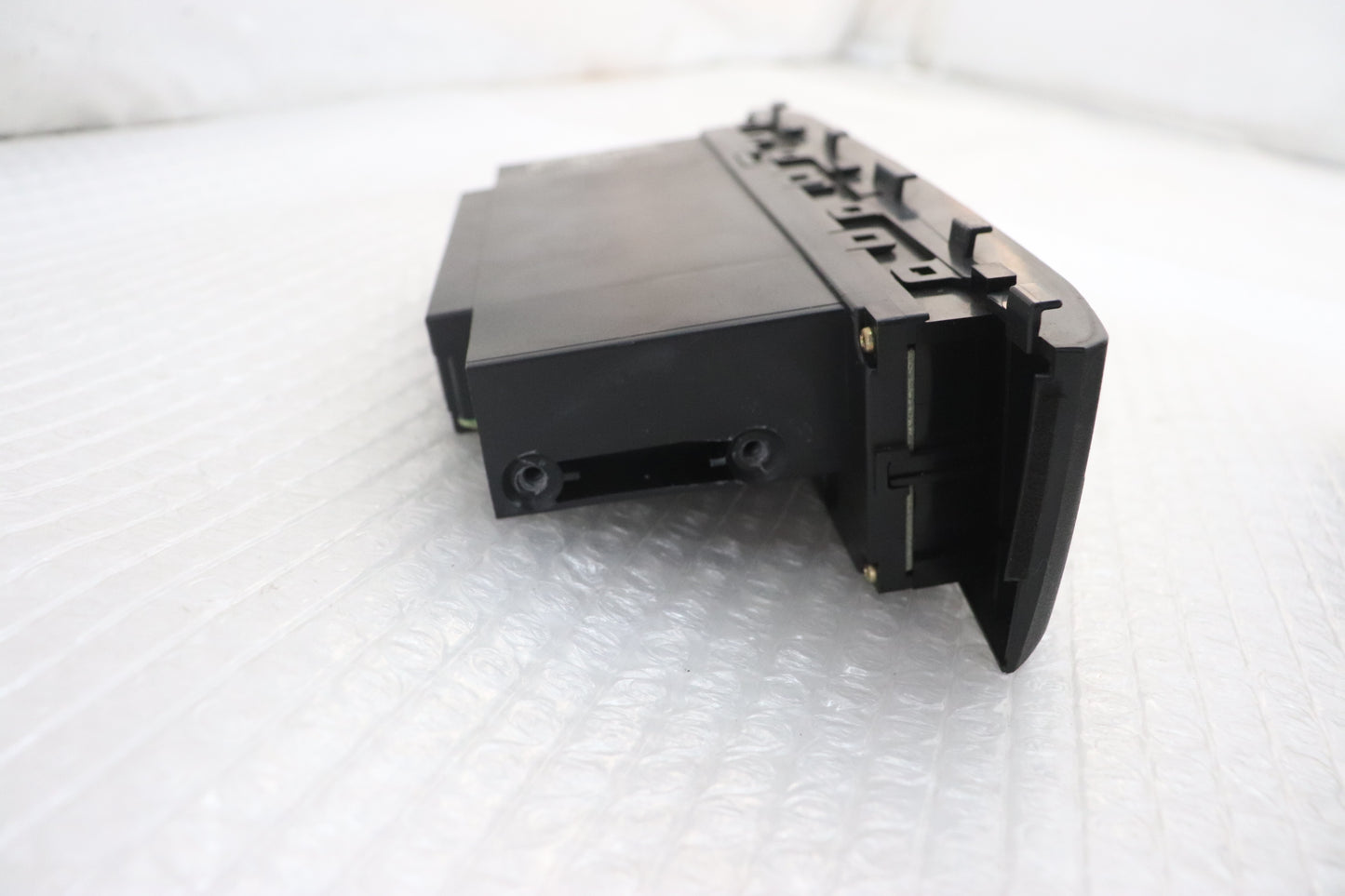 [USED] NISSAN A/C Climate Control Unit – Skyline ER34 25GT Turbo (Late Model) 4-Door #1100333209