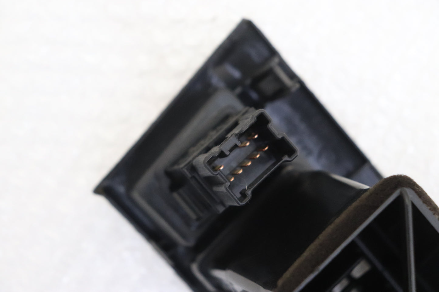 [USED] NISSAN Center A/C Vent – Skyline ER34 25GT Turbo (Late Model) 4-Door #1100333210