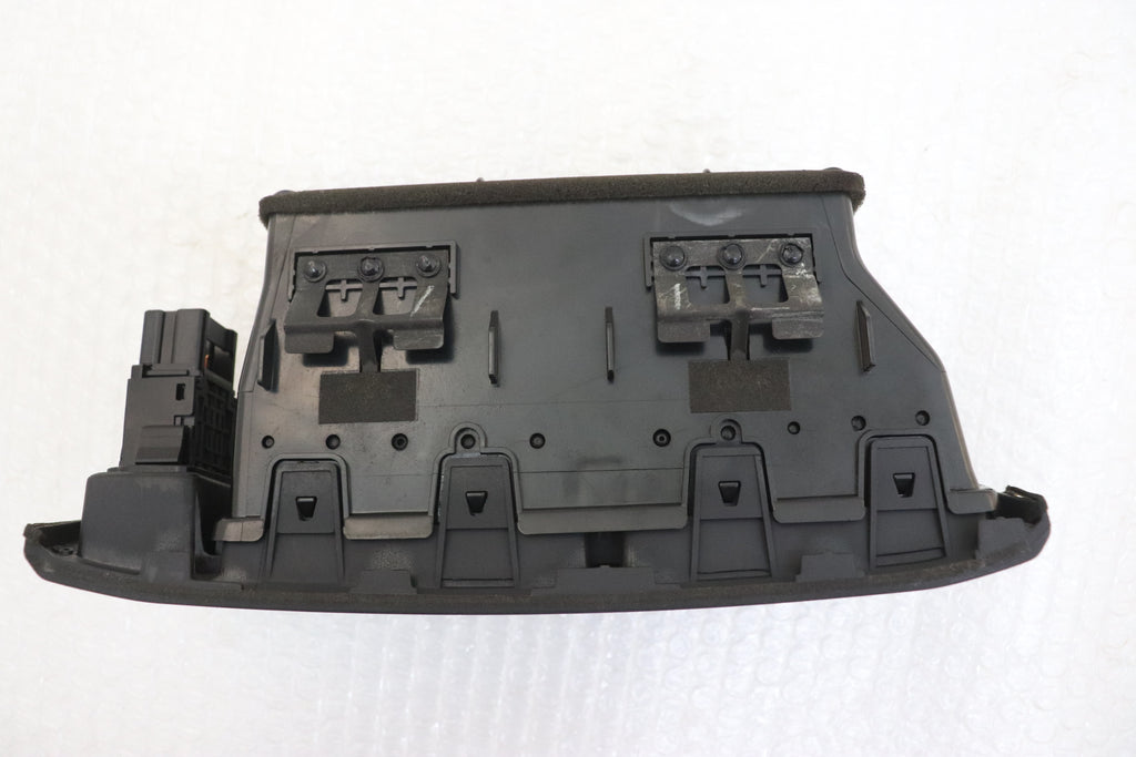 [USED] NISSAN Center A/C Vent – Skyline ER34 25GT Turbo (Late Model) 4-Door #1100333210