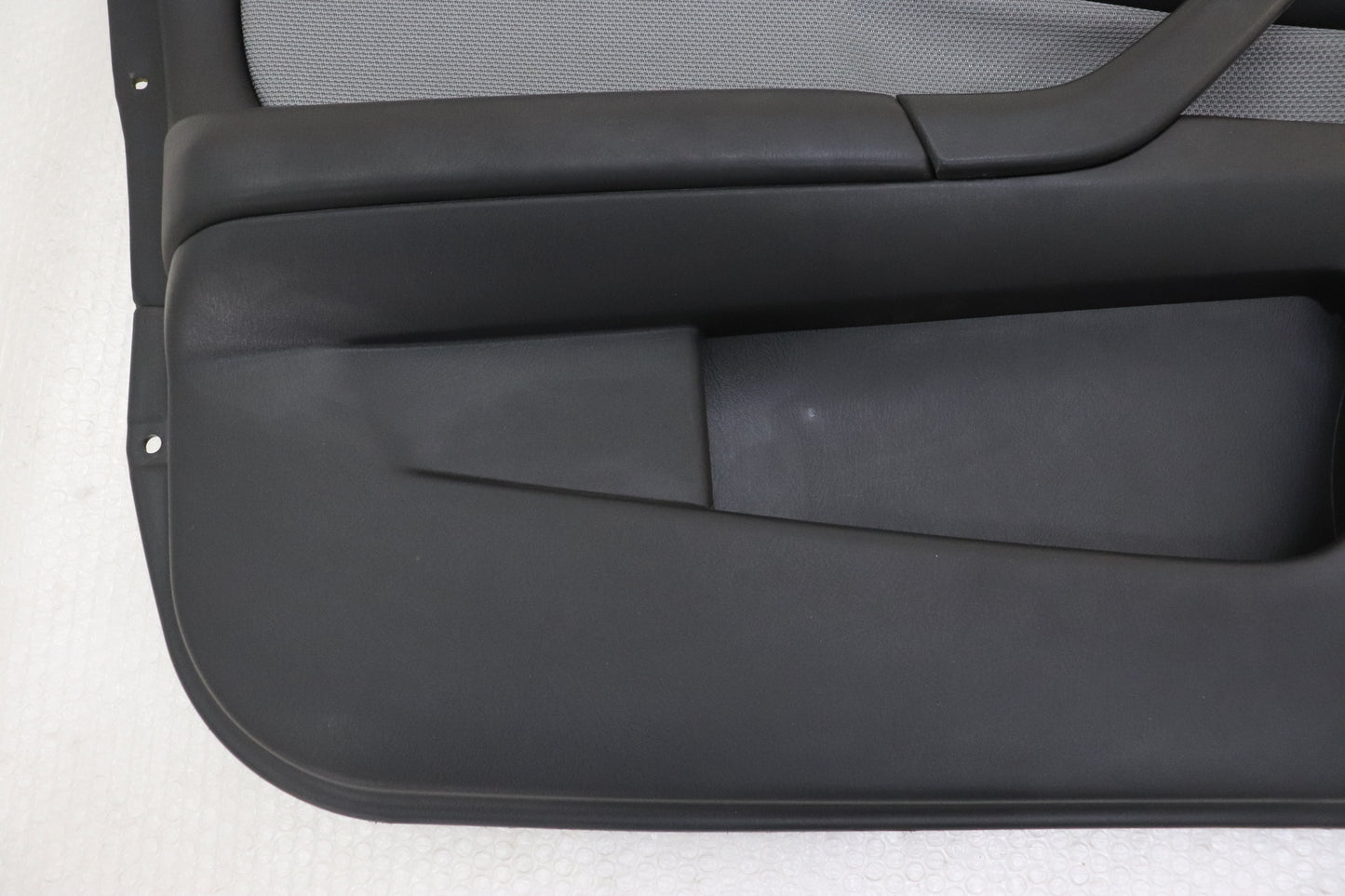 [USED] NISSAN Front Door Trim Panel (Passenger Side) – Skyline ER34 25GT Turbo (Late Model) 4-Door #1100333218
