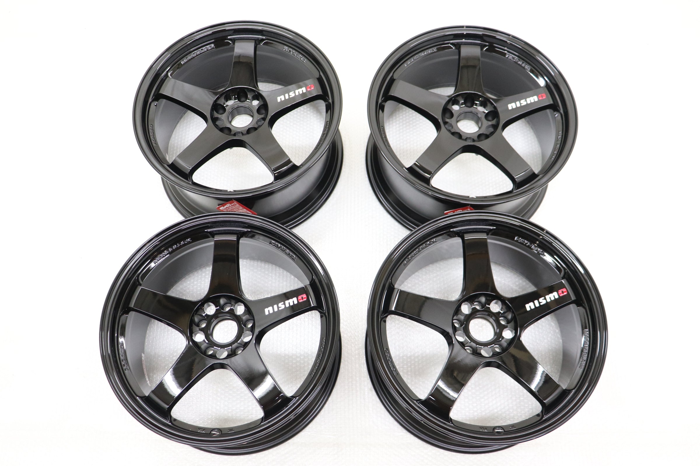 NISMO LMGT4 19 inch Inset 15 Gloss Black - Set of 4 – Trust Kikaku