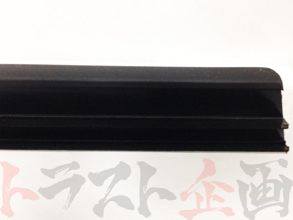 NISSAN Inner Door Molding RH - Skyline R32 BNR32 #663101019 NISSAN