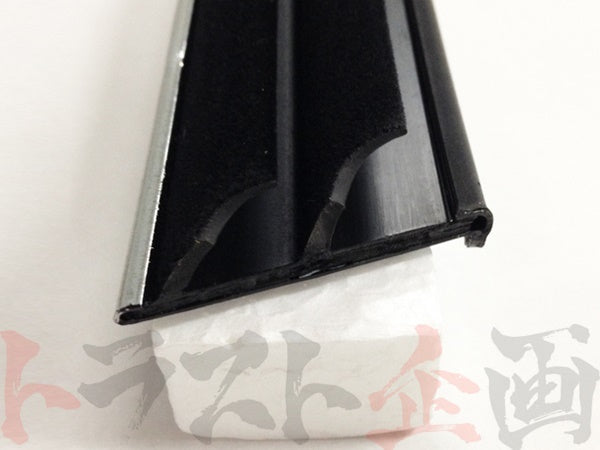 NISSAN Inner Door Molding RH - Skyline R32 BNR32 #663101019 NISSAN