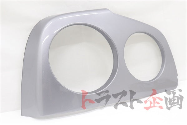 NISSAN Rear Tail Lamp Cover LHS Silver KV2 - R34 2 Doors #663101390 NISSAN