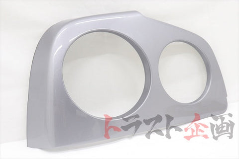 NISSAN Rear Tail Lamp Cover LHS Silver KV2 - R34 2 Doors #663101390 NISSAN