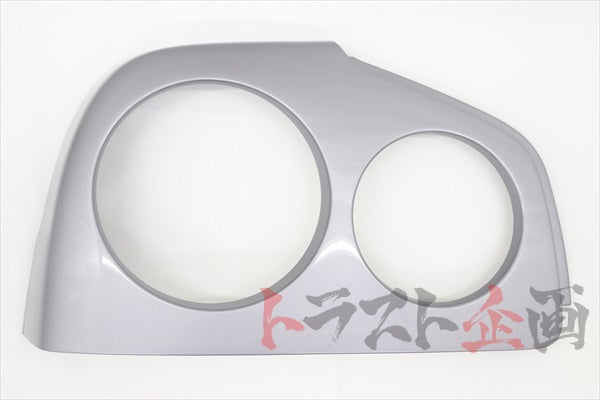 NISSAN Rear Tail Lamp Cover LHS Silver KV2 - R34 2 Doors #663101390 NISSAN